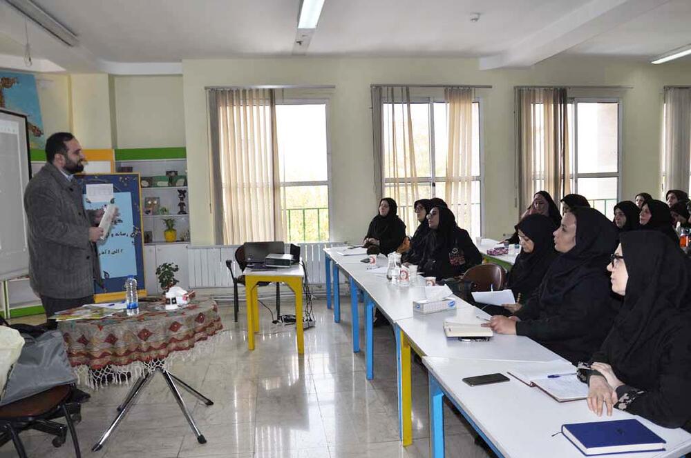 تدریس در کانون پرورش فکری کودکان و نوجوانان استان البرز