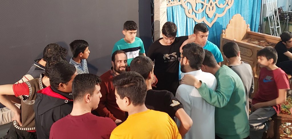 حضور و ارائه محمد لسانی در مساجد برای معتکفین به دعوت شهرداری رفسنجان